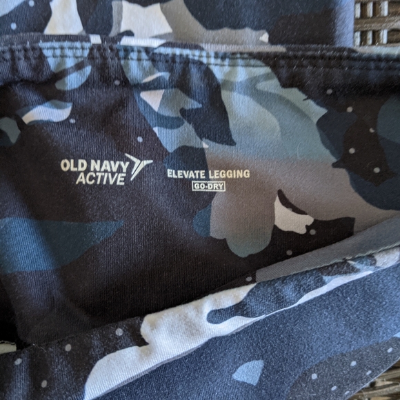 🔥 Old Navy High Waisted Leggings - Picture 3 of 5